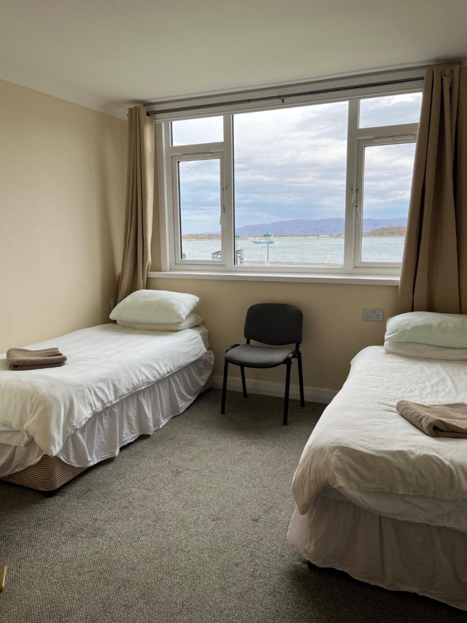 Saucy Mary'S Hostel Kyleakin Dış mekan fotoğraf