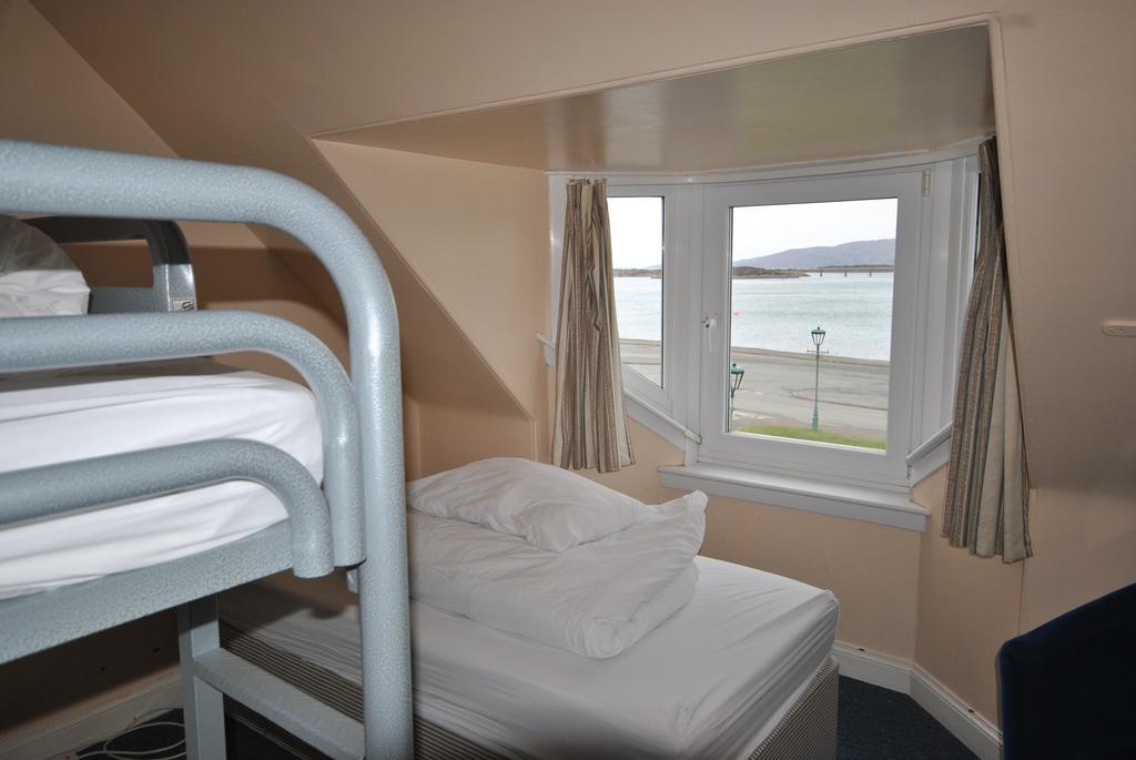 Saucy Mary'S Hostel Kyleakin Dış mekan fotoğraf