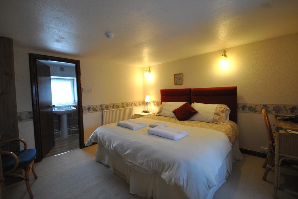 Saucy Mary'S Hostel Kyleakin Dış mekan fotoğraf